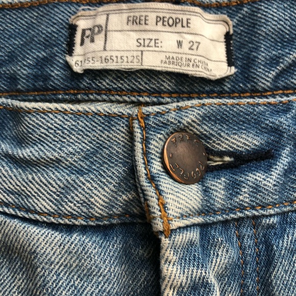 Free People Women’s 27 Destroyed Syxx Boyfriend Jeans Denim Blue OB548601 - Picture 3 of 10